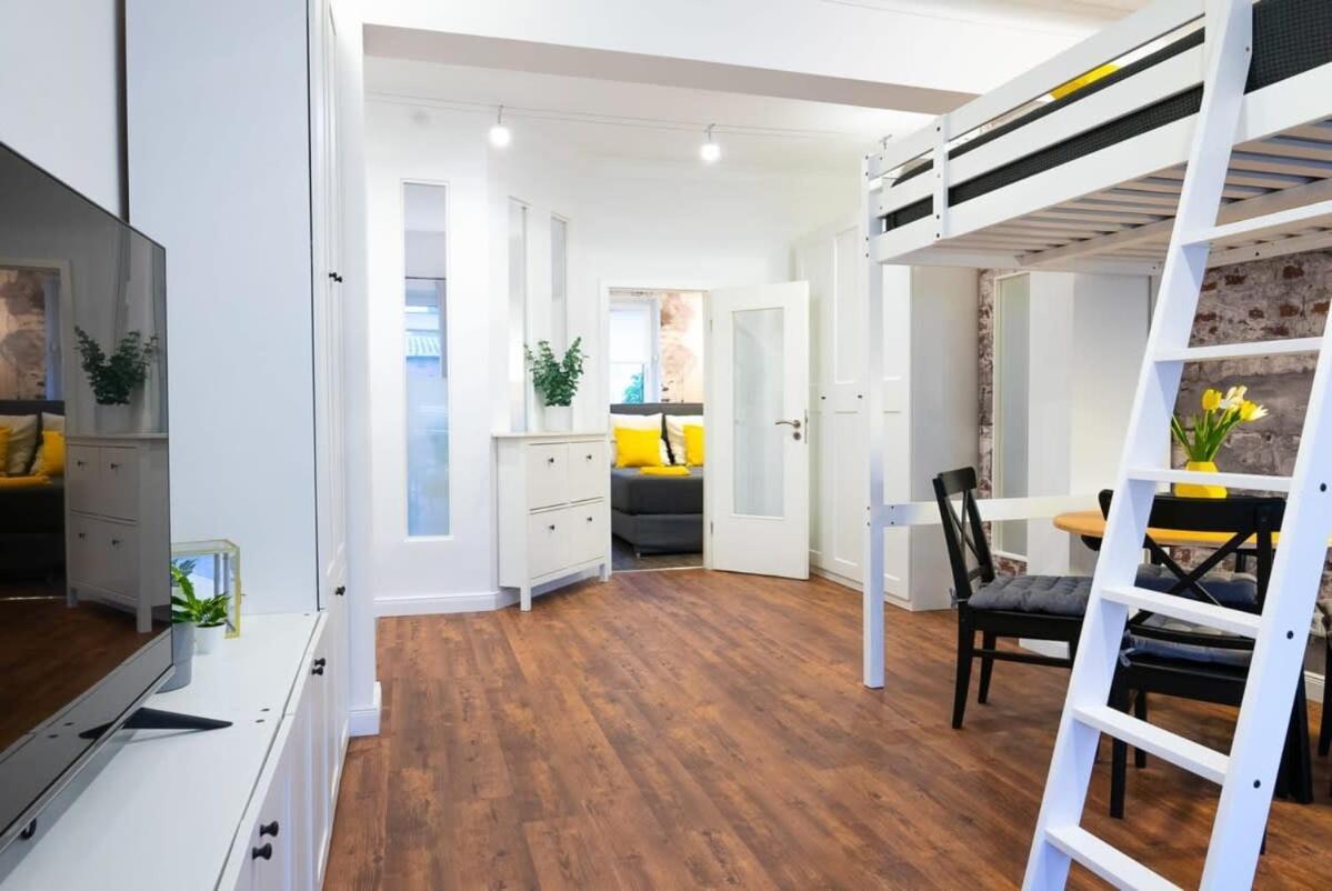 Shabby Chic Apartment In Ideal Location Hambourg Extérieur photo
